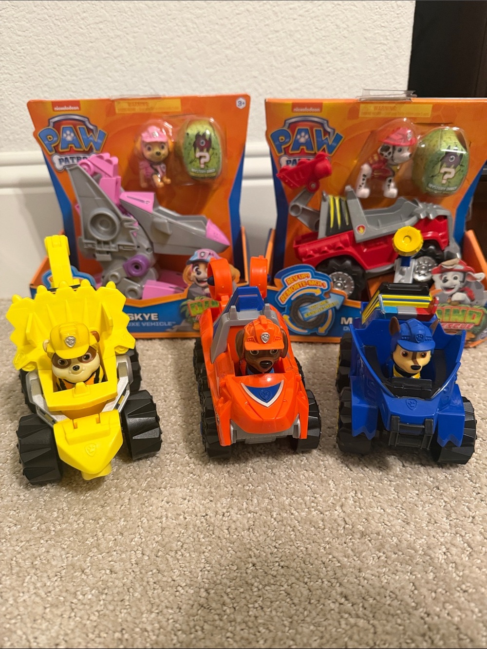 Paw Patrol Dino Rescue Marshall & Skye NIB, Zuma, Rubble and Chase